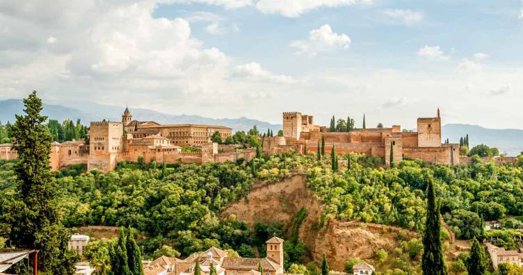 Priority Access to Alhambra and Generalife Gardens in Granada